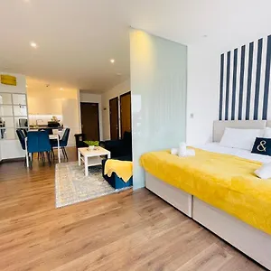 spacious-studio-apartment-luton-town-centre-free.cambridgehotelsuk.com/