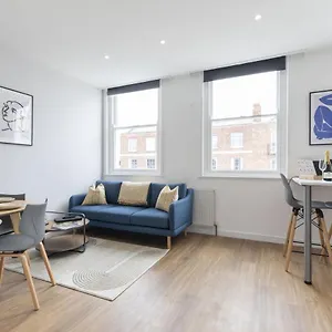 Beautifully Presented Newly Renovated City-centre In Cheltenham